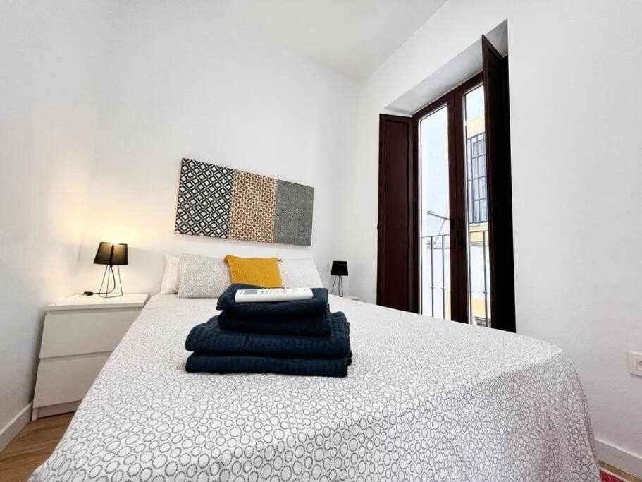 Ferienwohnung Aym Places Buen Viaje Parking Incluido Sevilla Exterior foto