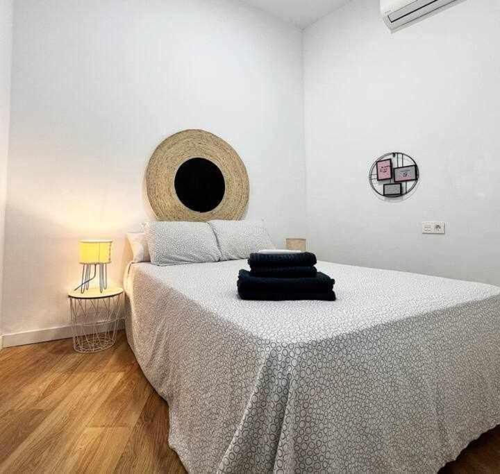 Ferienwohnung Aym Places Buen Viaje Parking Incluido Sevilla Exterior foto